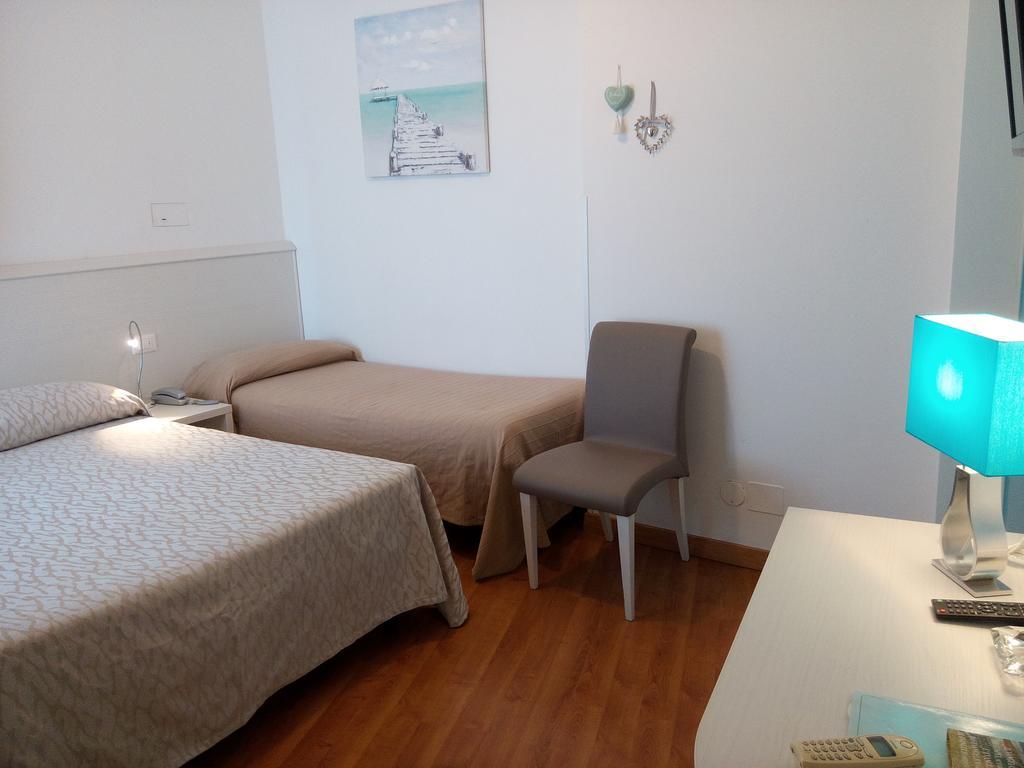 Telenia Hotel