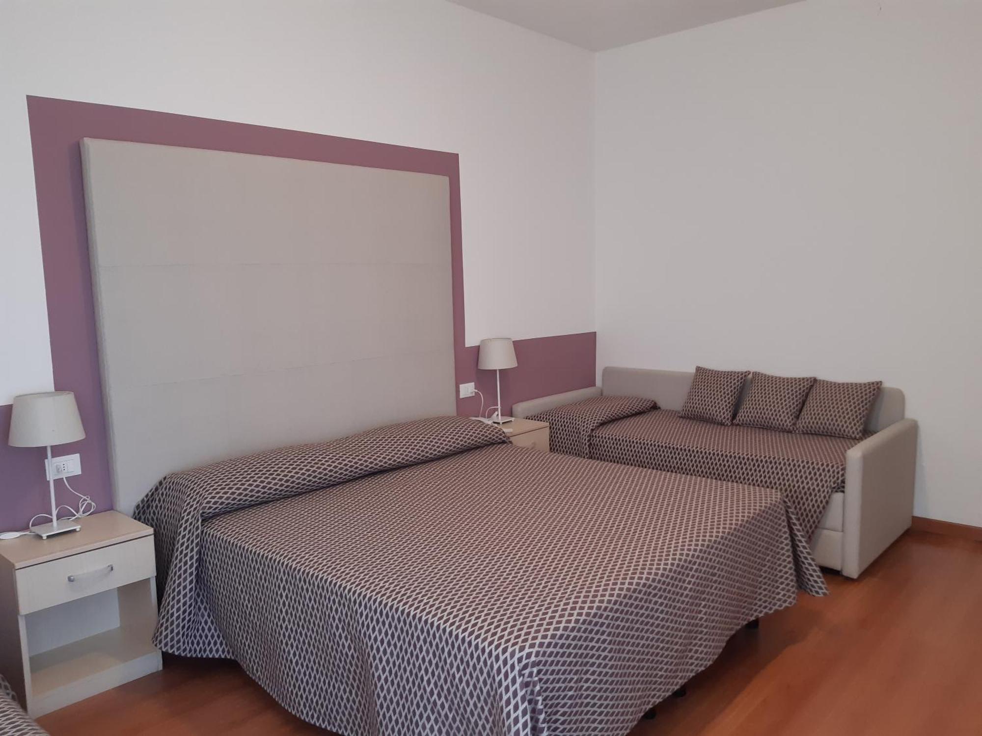 Telenia Hotel 3*